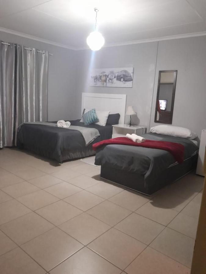 Stay At Home Airport Lodge 켐턴파크 외부 사진