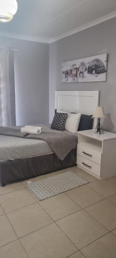 Stay At Home Airport Lodge 켐턴파크 외부 사진
